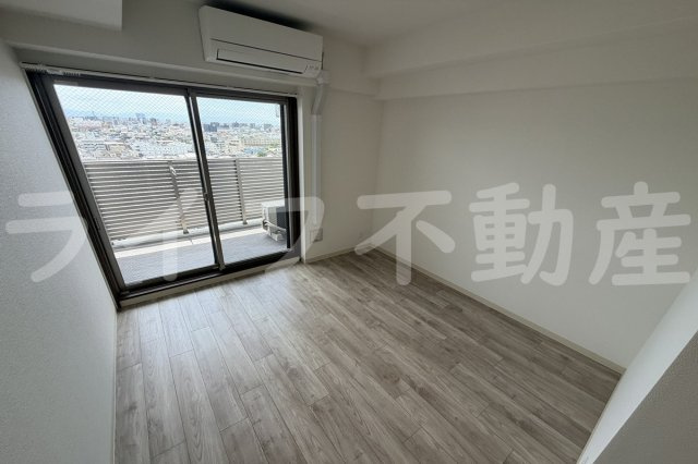 フォーリアライズ大阪ミッテの内装|居間です