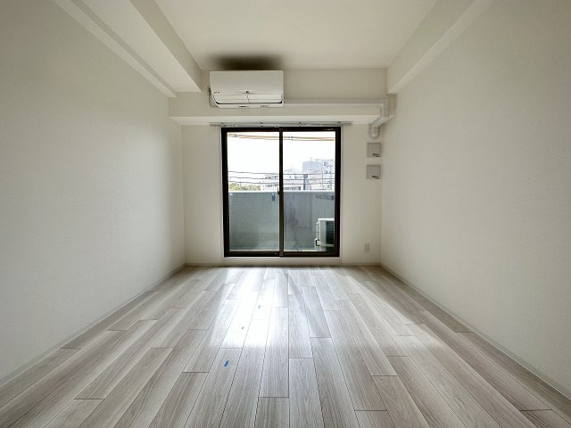 神戸市中央区楠町３丁目の賃貸マンションの居間・リビング