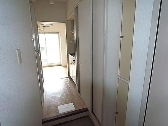 神戸市東灘区本山中町４丁目の賃貸マンションの玄関