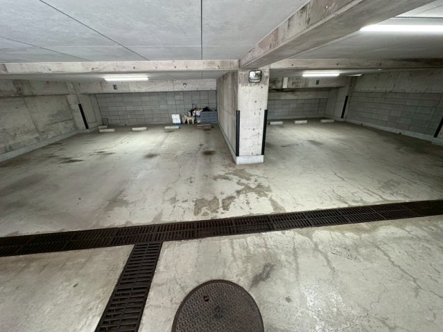 神戸市東灘区住吉本町１丁目の賃貸マンションの駐車場
