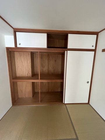 西宮市高塚町の賃貸マンションの収納