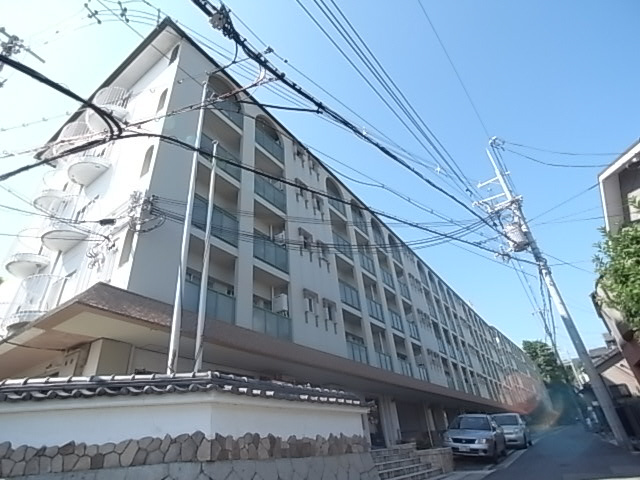 芦屋市東山町の賃貸マンション