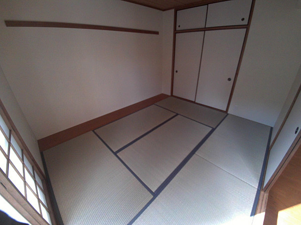エクセレント諏訪山の和室