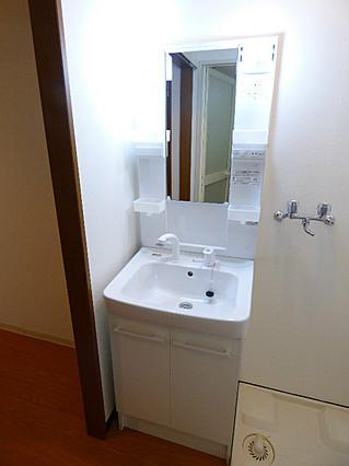 神戸市灘区城内通４丁目の賃貸マンションの洗面所