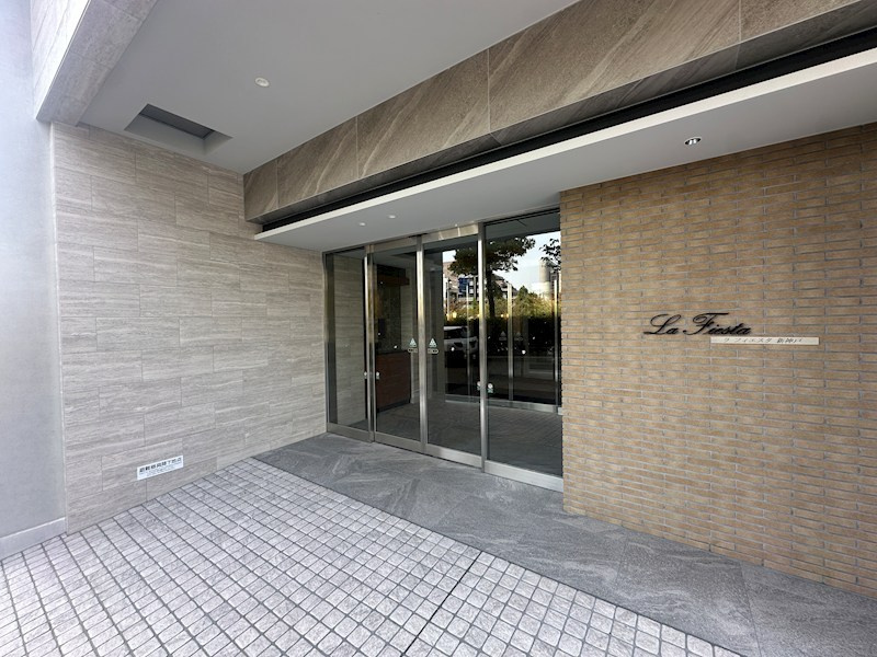 神戸市中央区生田町２丁目の賃貸マンションのエントランス