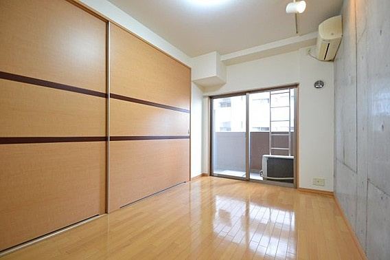 神戸市中央区元町通６丁目の賃貸マンションの洋室