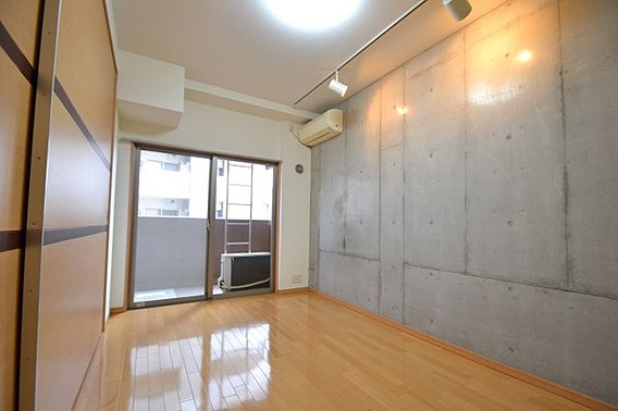 神戸市中央区元町通６丁目の賃貸マンションの洋室
