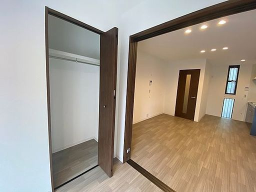 神戸市東灘区住吉宮町５丁目のアパートの収納