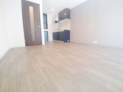 神戸市東灘区住吉宮町５丁目のアパートの居間・リビング