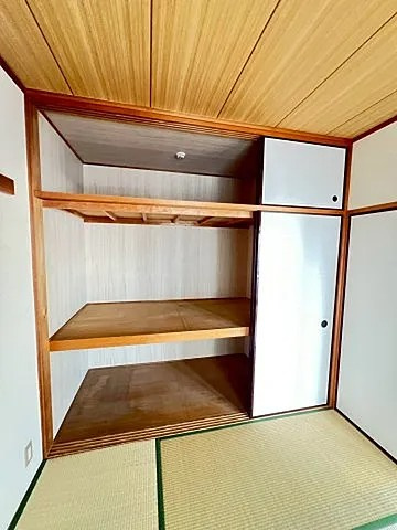 西宮市甲子園五番町の賃貸マンションの収納