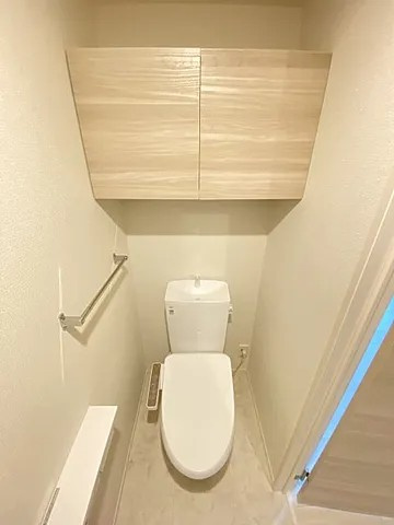 西宮市上甲子園４丁目のアパートのトイレ