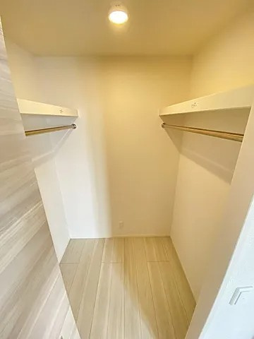 西宮市上甲子園４丁目のアパートの収納