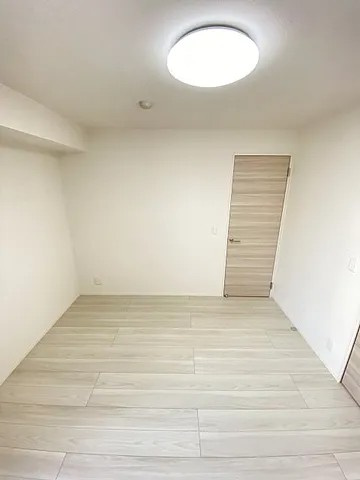 西宮市上甲子園４丁目のアパートの居間・リビング