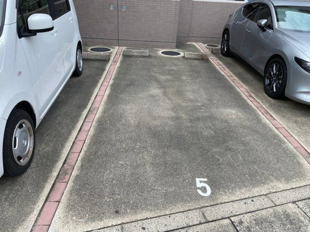 Comodo Motoyama❘名古屋市の賃貸ならMy賃貸の駐車場|Comodo Motoyama