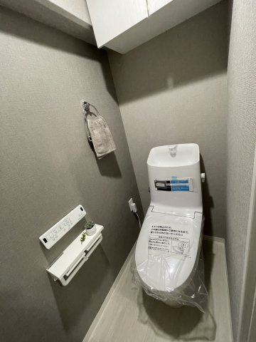 サンワプラザ芦屋のトイレ|※設置されている家具・小物・照明はディスプレイ用です。