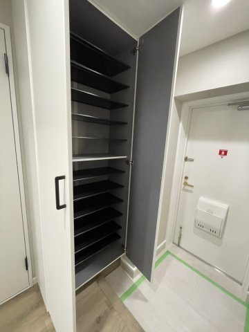 サンワプラザ芦屋の収納|玄関収納もたっぷり。