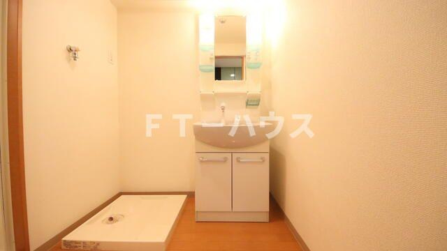 サンヒルズ五番館の洗面所
