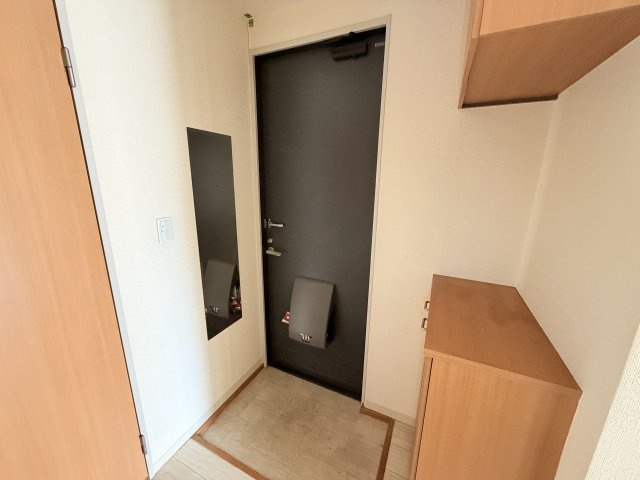 フルール岡本の玄関