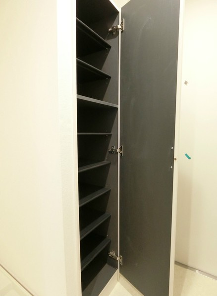 調布市八雲台１丁目の賃貸マンションの収納