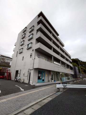 川崎市麻生区万福寺６丁目の賃貸マンションの外観