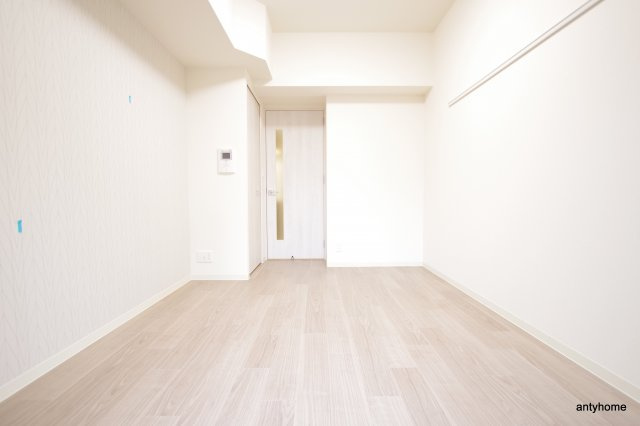 プレサンス上町台筆ヶ崎NORTH　仲介手数料無料の居間・リビング