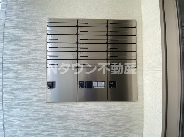 【その他共用部分】 | アムール千原 | メールボックスと宅配ボックスです