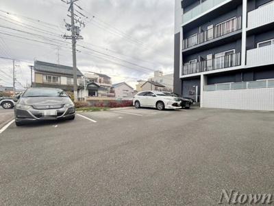 【駐車場】 | グランパークタワー | 駐車場があります