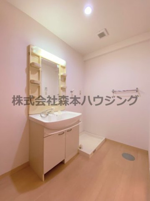 【洗面所】 | 　ファムール忍ヶ丘 | 忙しい朝には欠かせない洗面所です