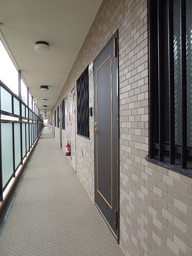 ライオンズマンション船橋三咲のその他|２階共用通路　※前回募集時2024年6月の写真