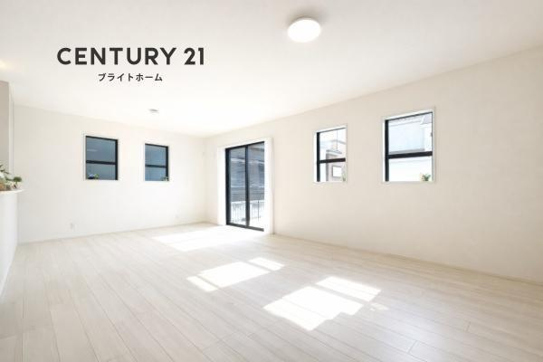 横浜市保土ケ谷区川島町の新築一戸建の外観：施工例|同じ施工会社が建築した施工例です。
同仕様物件のご案内もさせていただきます。
※建具・床・壁紙等の色合いや形状は違います。