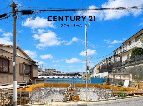 横浜市南区永田北２丁目の新築一戸建の外観|同仕様物件もご案内をさせて頂きます。
お車でご自宅まで送迎承ります。