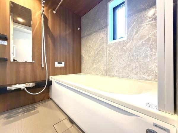 横浜市南区永田北２丁目の新築一戸建の外観：施工例|同じ施工会社が建築した施工例です。
同仕様物件のご案内もさせていただきます。
※建具・床・壁紙等の色合いや形状は違います。