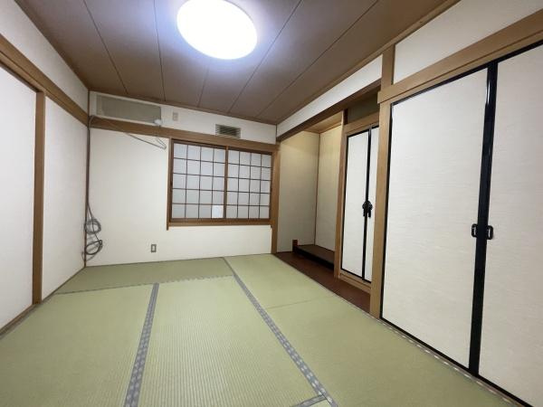 【和室】 | 和室は汎用性が高く様々な使い方ができます♪
収納と床の間がございます。