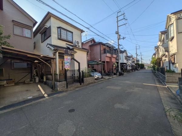 【前面道路含む現地写真】