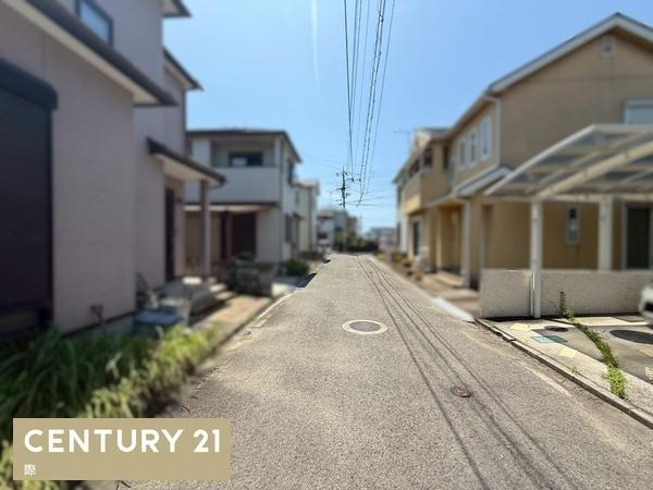 和歌山市上三毛　中古戸建の前面道路含む現地写真