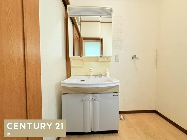 和歌山市上三毛　中古戸建の独立洗面台