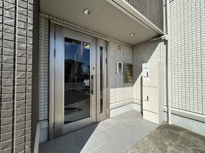 【エントランス】 | アヴニール西福原