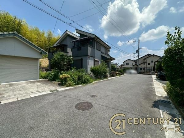 大和高田市大谷　一戸建の前面道路含む現地写真