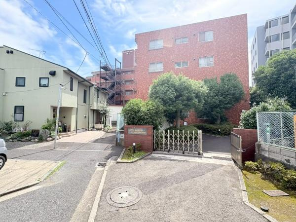 ライオンズマンション上星川のその他|エントランス側からみたマンション外観写真です！