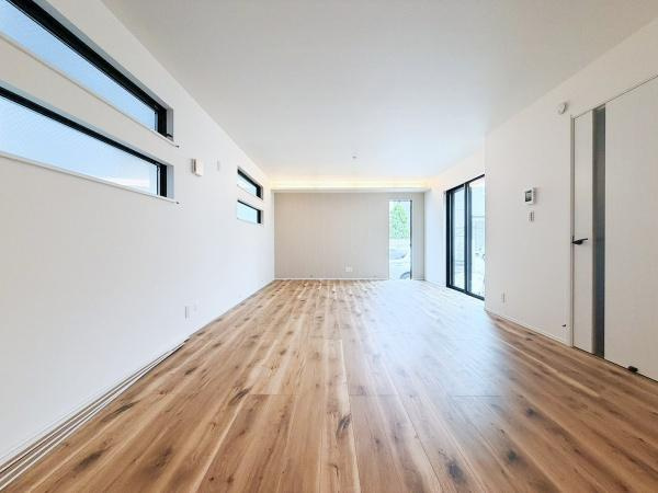 横浜市瀬谷区南台２丁目の新築一戸建の居間・リビング