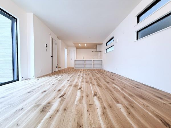 横浜市瀬谷区南台２丁目の新築一戸建の居間・リビング