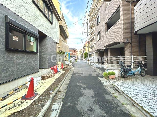 江戸川区平井3丁目新築分譲住宅の前面道路含む現地写真|前面道路