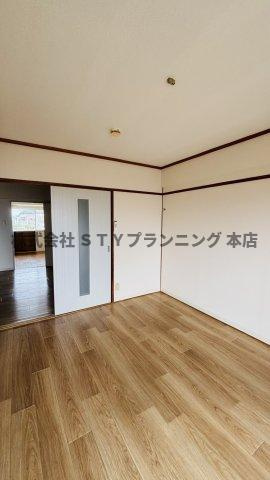 仲介手数料0円！エレガンス柴の洋室