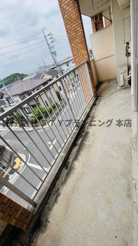 仲介手数料0円！エレガンス柴のバルコニー