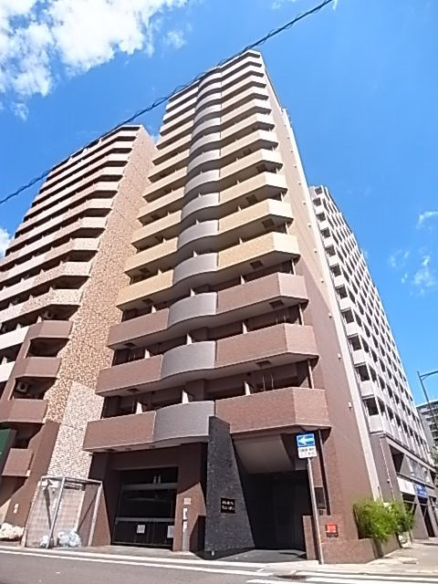 アドバンス神戸プラージュの外観
