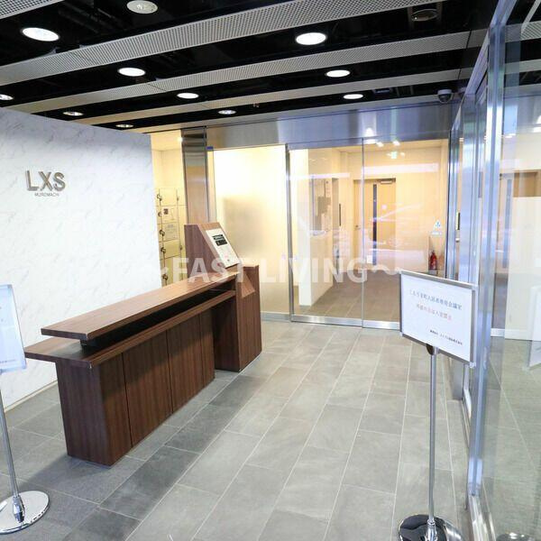 LXS室町のロビー