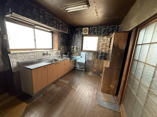2026/5/29NEW　戸建　高山市西之一色町３丁目　800万のキッチン