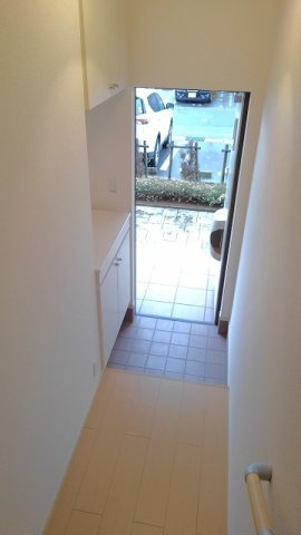 メゾン伏見の玄関
