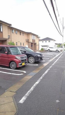 メゾン伏見の駐車場