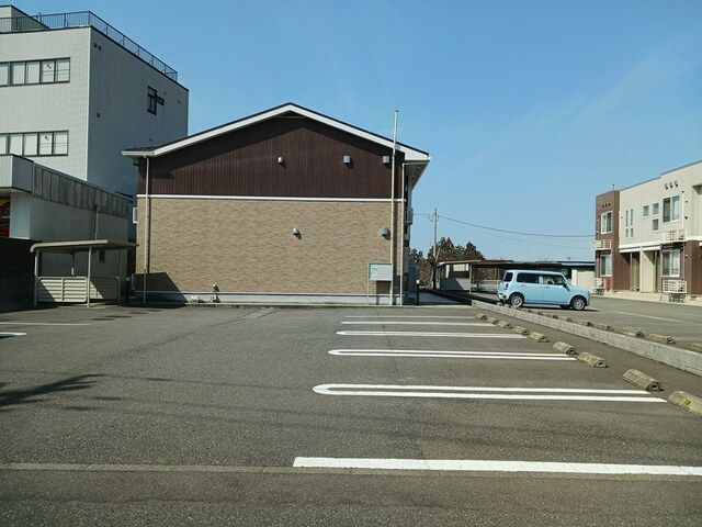 レックハウス　Ⅱの駐車場
